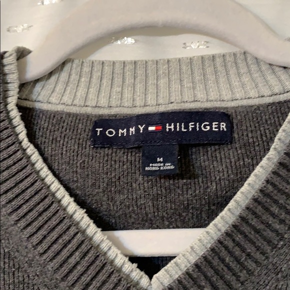 Tommy Hilfiger- Solid V-Neck Sweater EUC - Picture 4 of 5